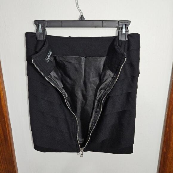 Rampage Black Tiered Scallop Ruffle Pencil Skirt Exposed Zipper Size Small - Picture 4 of 7